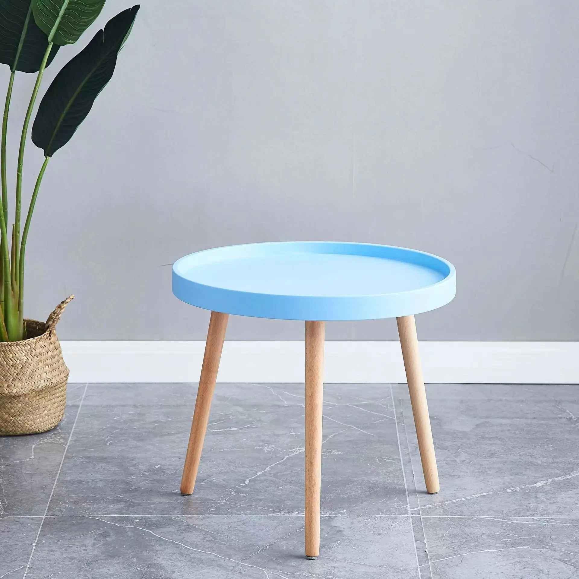 Table d'appoint nordique - Épurée et simple