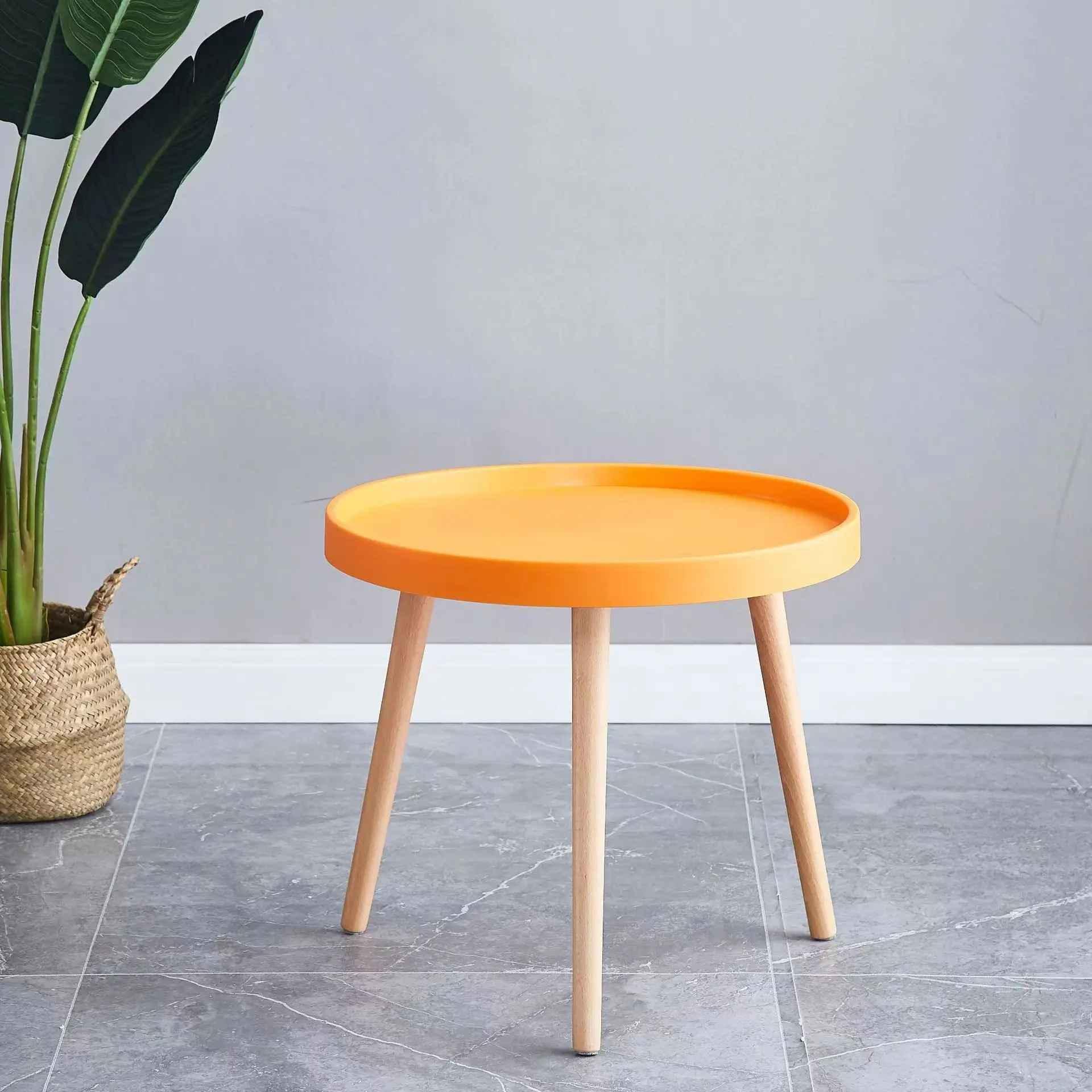 Table d'appoint nordique - Épurée et simple