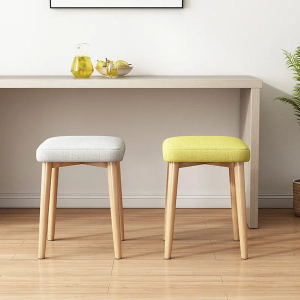 Tabourets en bois modernes pour une vie élégante